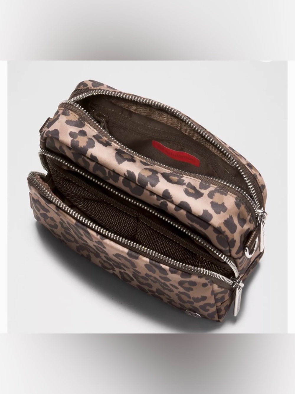 Lululemon Everywhere Crossbody Bag in Animal Print - Picture 3 of 6